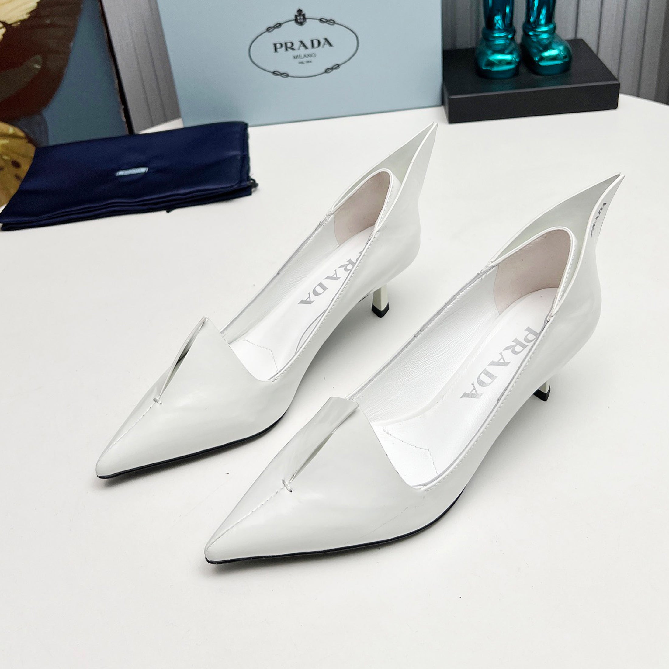PR Two-tone Brushed Leather Pumps Fashionable And Luxurious Pointed-toe High Heels  Shoes With Elegant Heel Height Of 5.5 Cm #81395