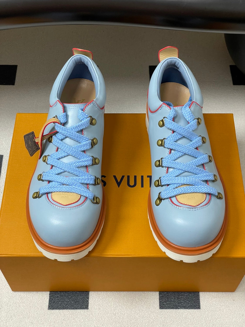 LV Remix Men's and Women's Summer Solid Color Cowhide Round Toe Lace-up Thick Sole Casual Shoes #77841