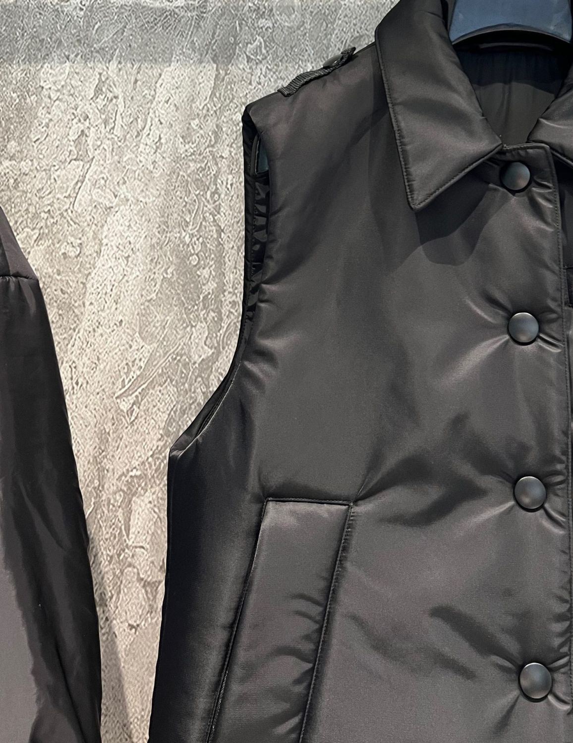 Women's Spring and Autumn Black Logo Label Sleeveless Nylon Single Breasted Vest Jacket #72332