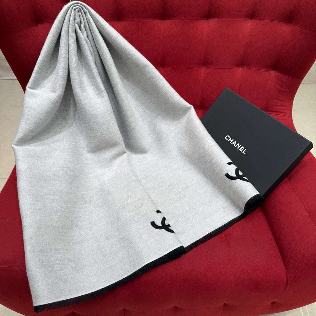 25B all-over logo print 95% Merino wool 5% Mulberry silk Double-sided large shawl Scarf Accessories #82514A