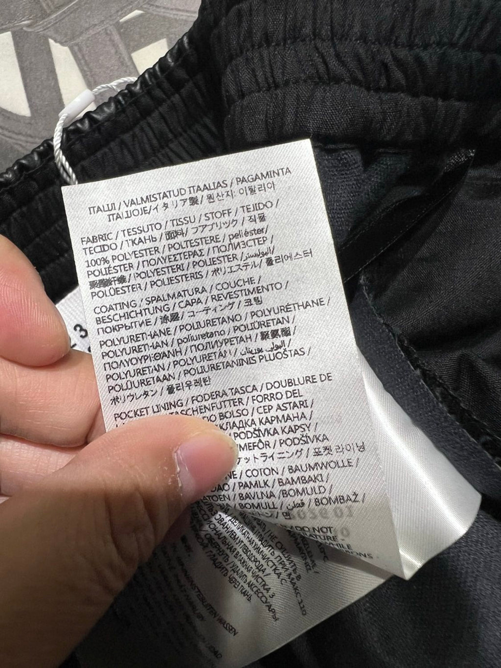 Marginal MM6 Women's Stretch Solid color Lychee texture Faux leather Shorts #194223