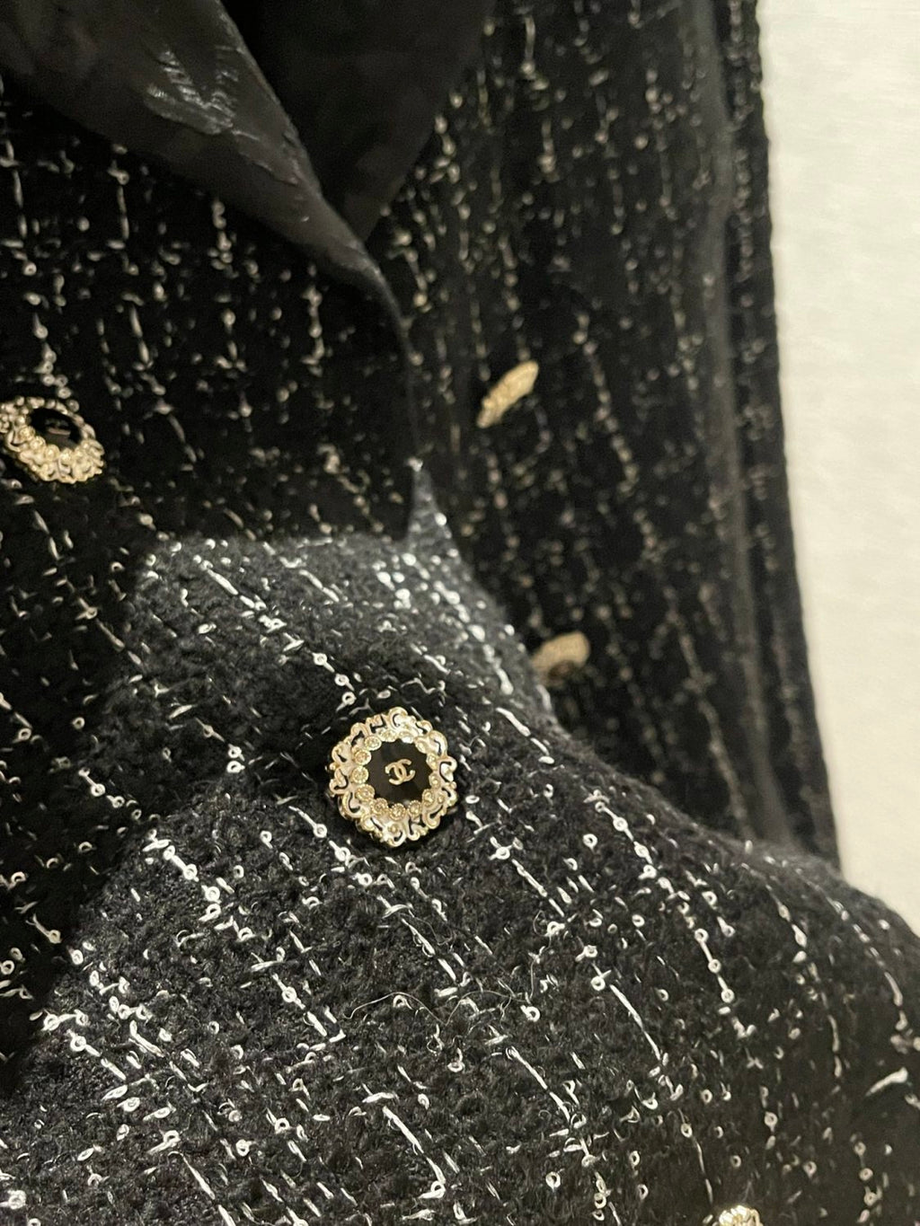 2026 New Women's Double-Breasted Tweed and Silk Trim Mid-Length Jacket with Lapel #81936L