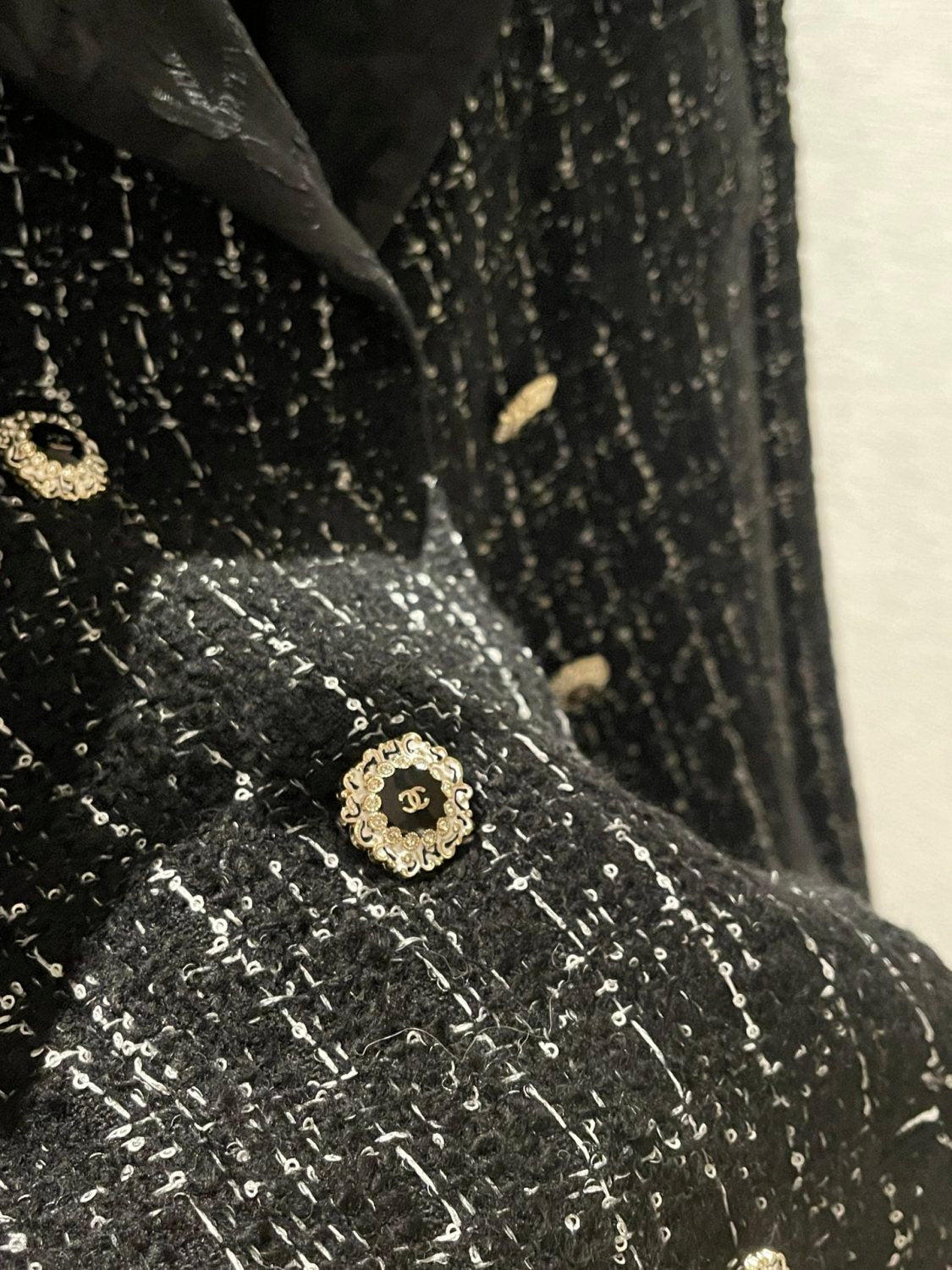 2026 New Women's Double-Breasted Tweed and Silk Trim Mid-Length Jacket with Lapel #81936L