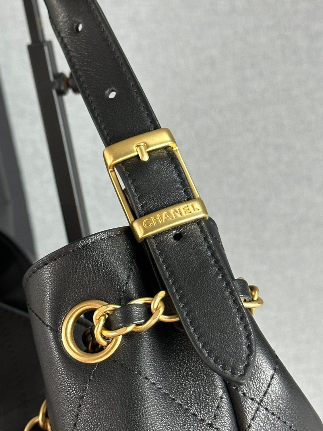 25a Hobo Full-leather Black & Gold Vertical Tote Bag Stylish Luxury Shimmering Shoulder Bag Handheld Large Capacity Bags  #82166A