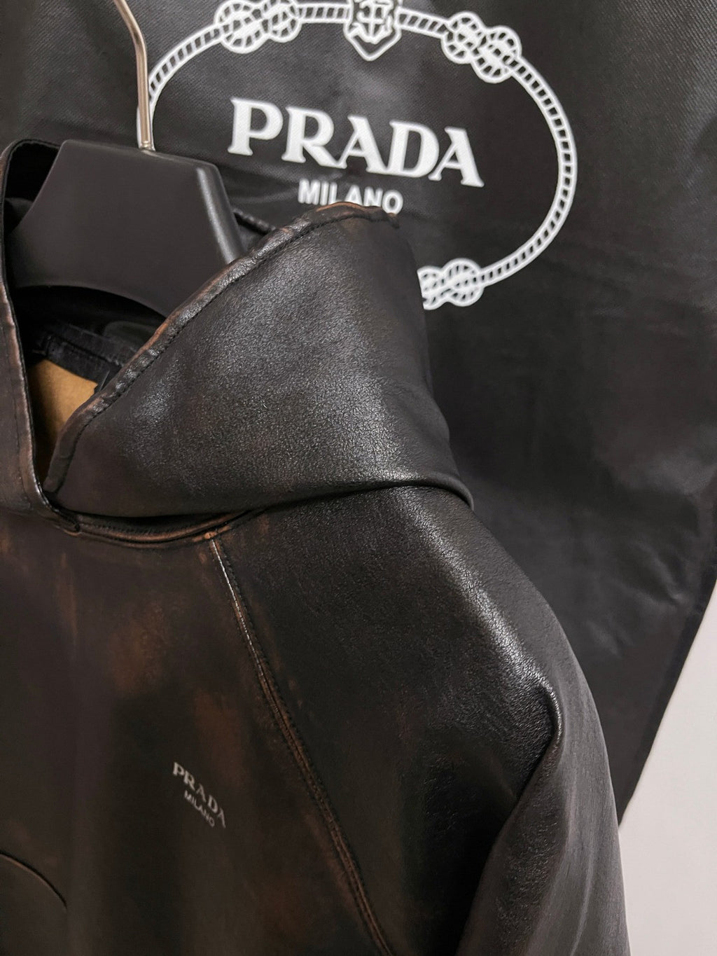 2025 Autumn/Winter Runway Collection Nappa Leather Hoodie - Italian Lambskin with Premium Craftsmanship #83115A