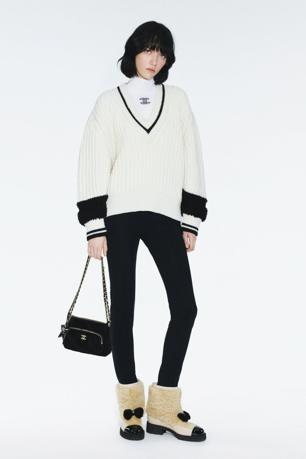 2025/26 Coco Neige Women's Fall/winter Classic Black & White Pullover V-neck Sweater Stylish Refined Casual Pullover #81928A