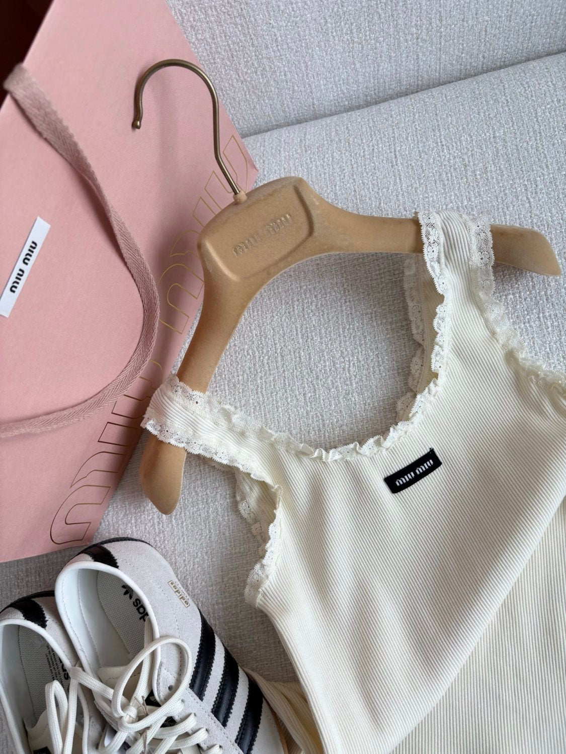 Lace White Knitted Vest Women's Spring And Summer Fashion Elegant Slim Patch Logo Undershirt T-shirt Tops  #81438