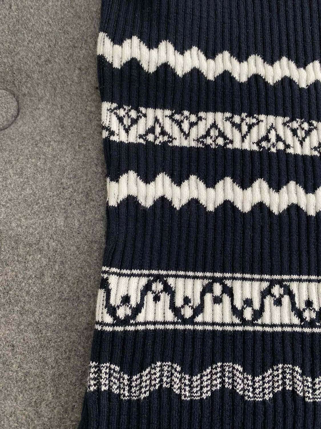 Women's Summer Solid Color Scalloped Stripe Crew Neck Pullover Fitted Knit Sweater #71474