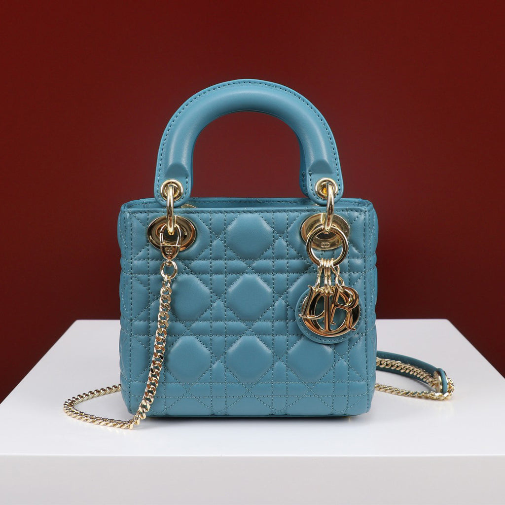 CD Lady Women's Solid Color Metal Pendant Removable Chain Shoulder Strap Wicker Pattern Sheepskin Leather Single Shoulder Crossbody Handbag Bag Bags #77461