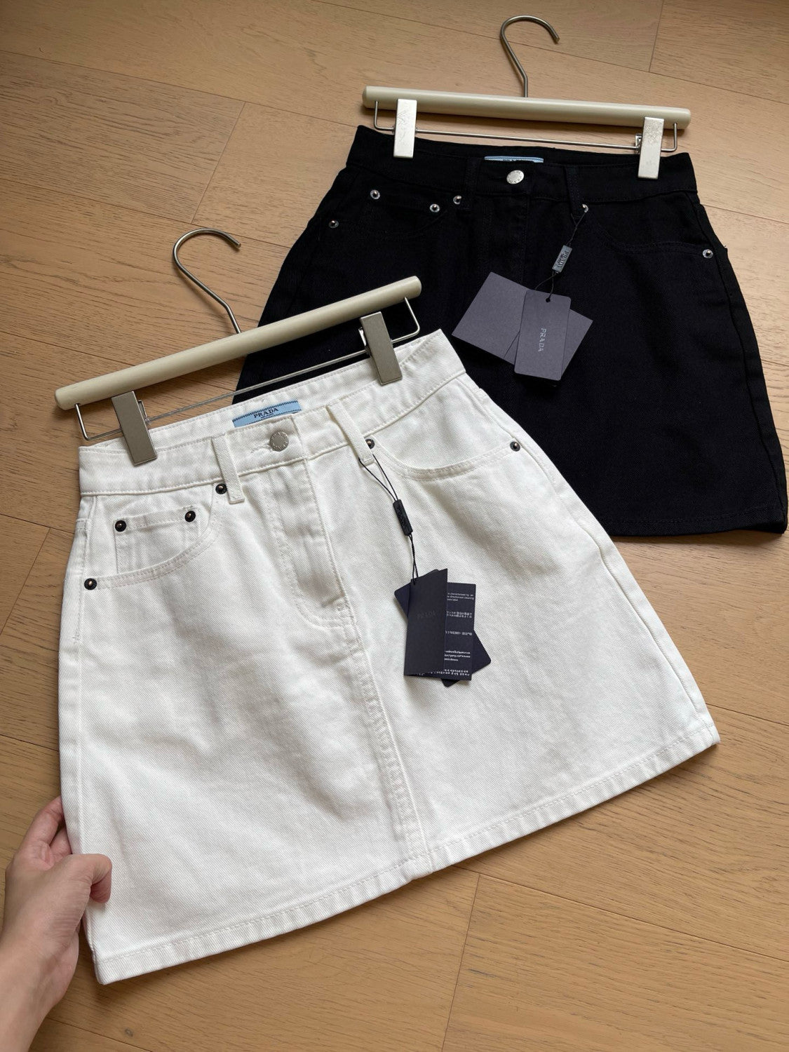 Women's Summer Solid Colour Triangle Label Decoration Simple Casual Denim Shorts #76692