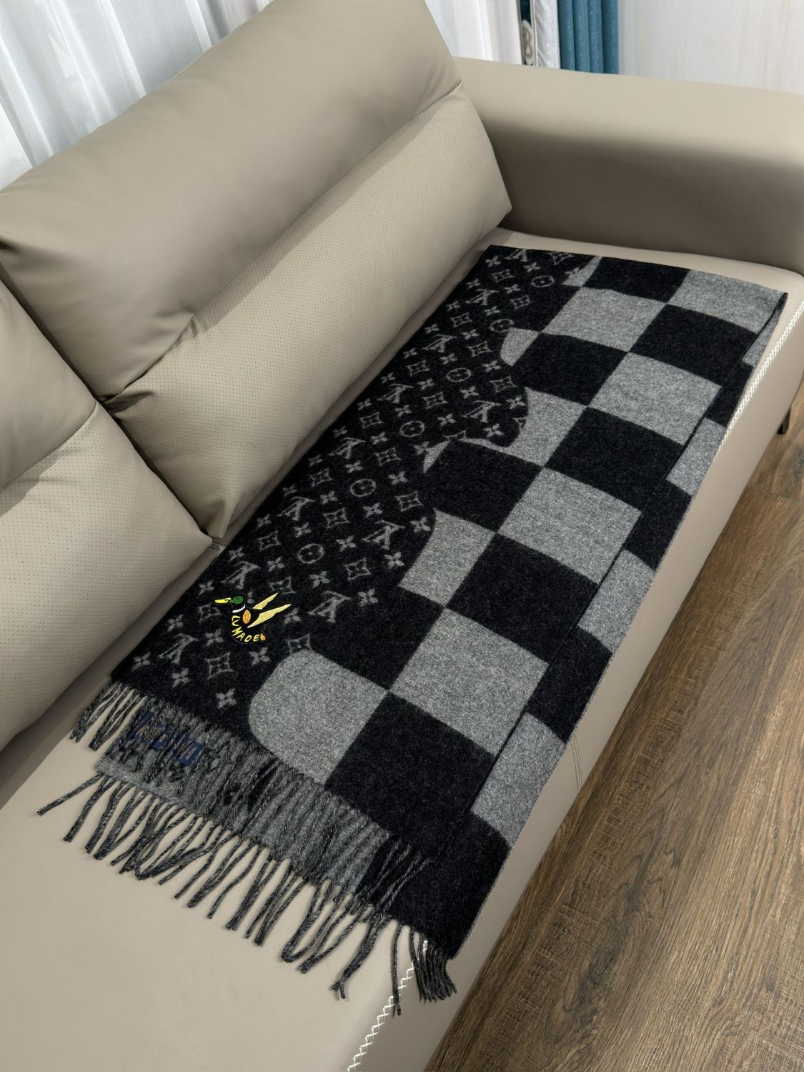 Men's Black Gray Embroidered Duck Pattern Cashmere Scarf #73219